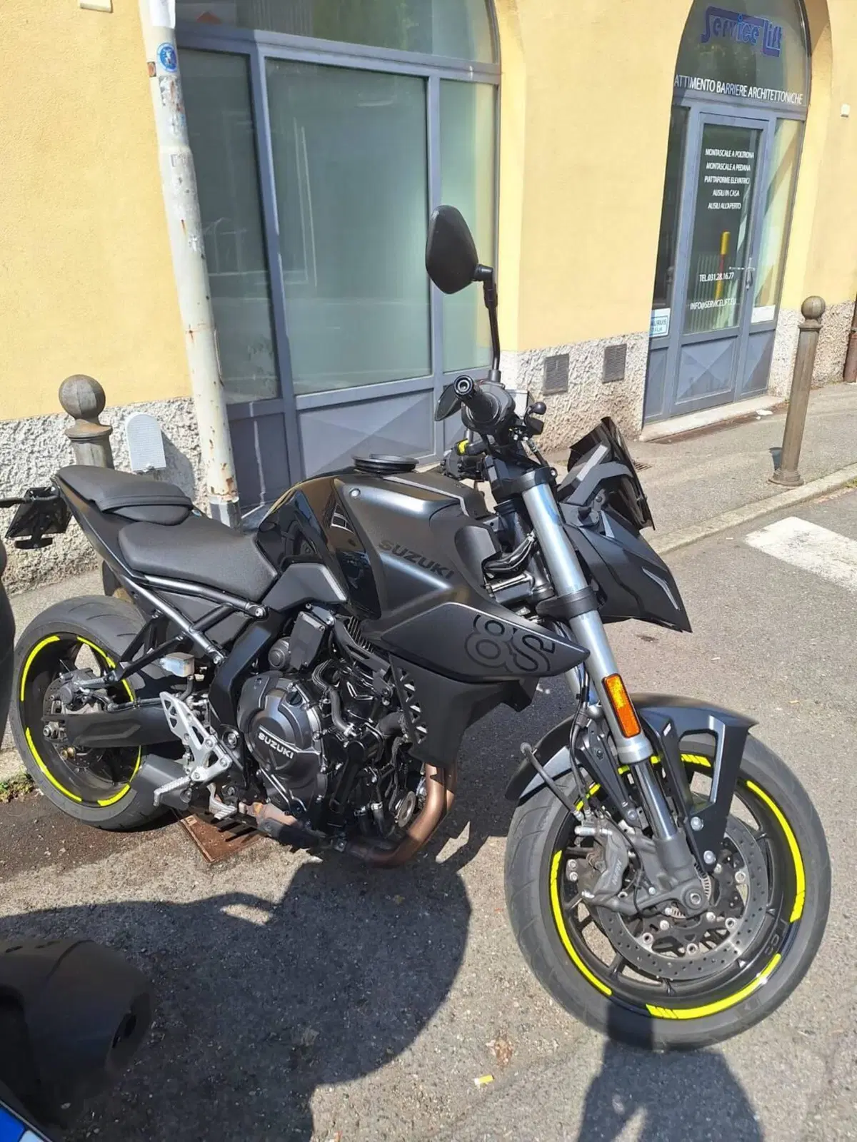 Suzuki GSX-8S (2023 - 24) (2)