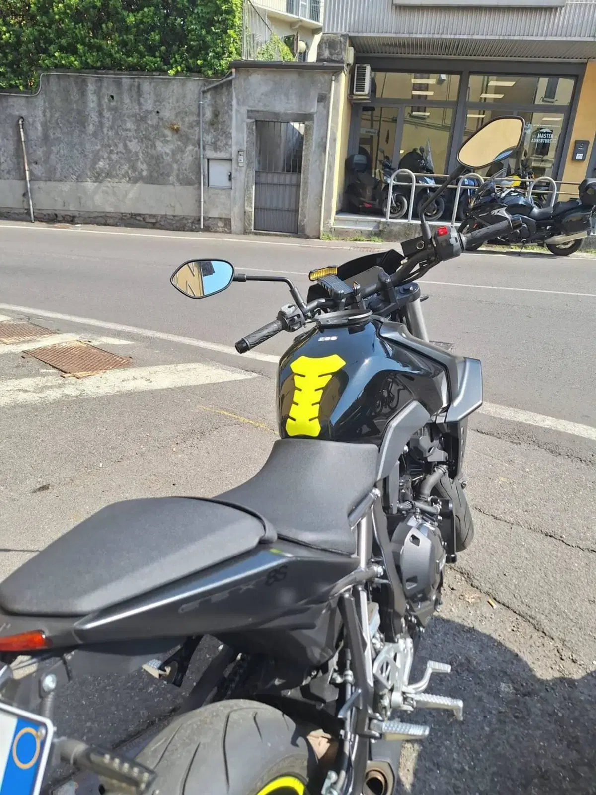 Suzuki GSX-8S (2023 - 24) (6)