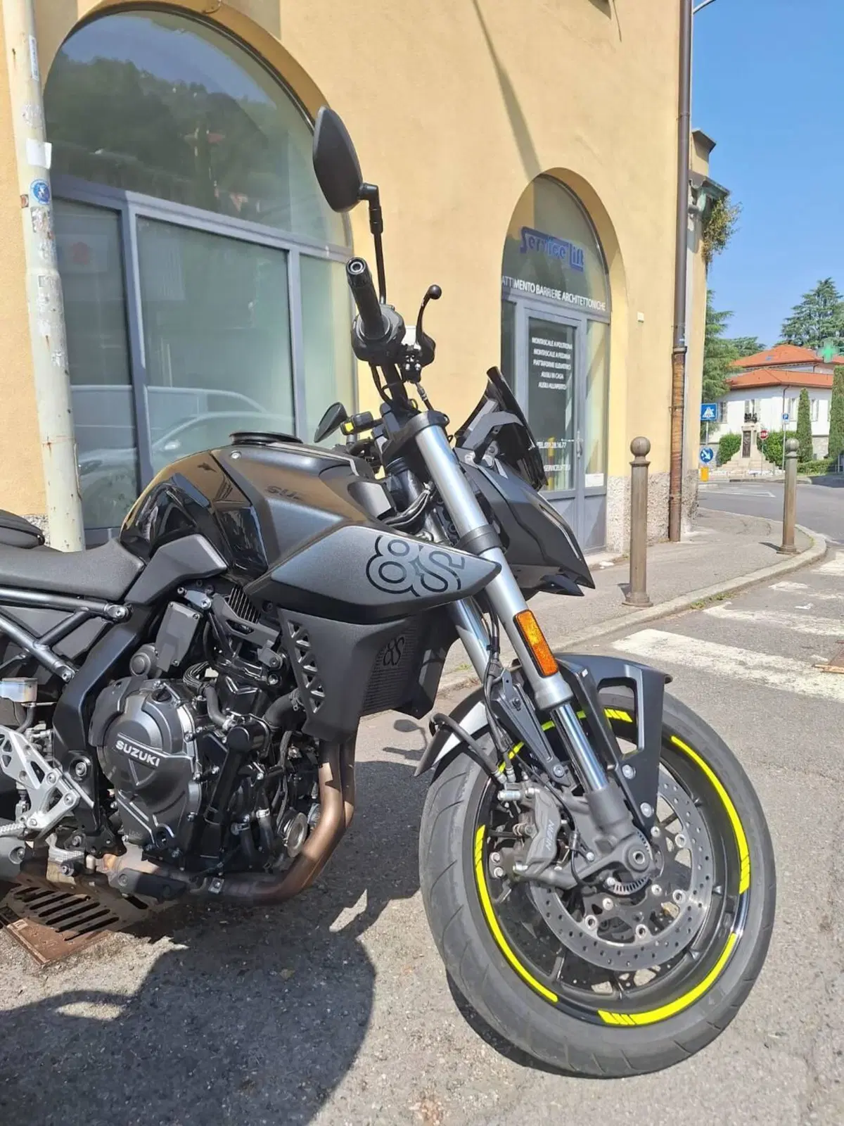 Suzuki GSX-8S (2023 - 24) (4)