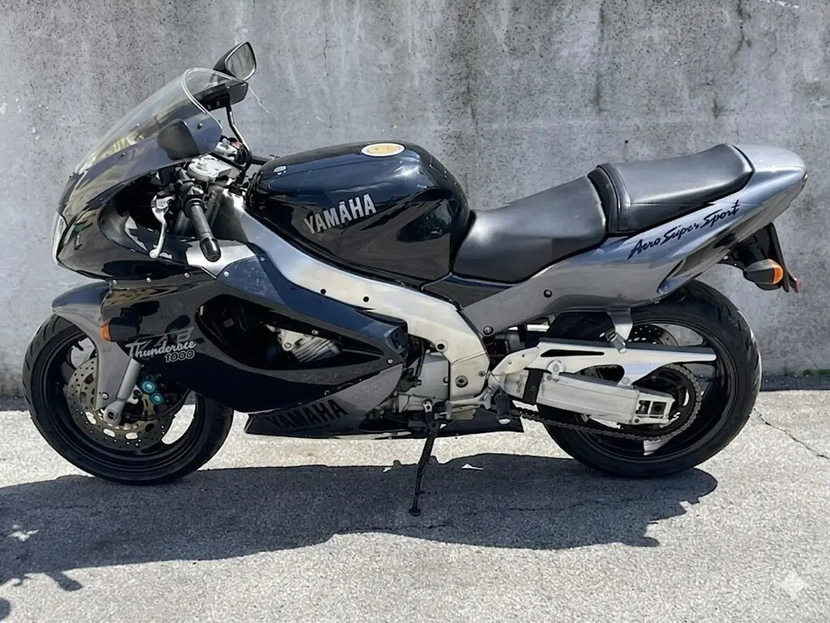 Yamaha YZF 1000 R Thunderace (1996 - 98) (2)