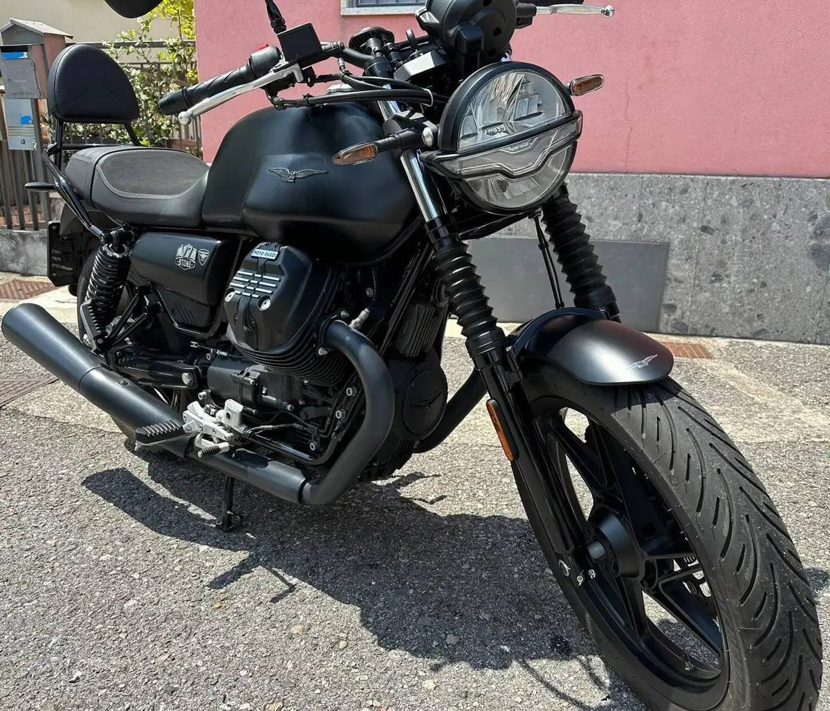 Moto Guzzi V7 Stone (2021 - 24) (9)
