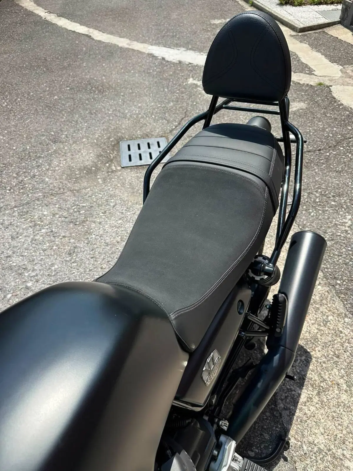 Moto Guzzi V7 Stone (2021 - 24) (13)