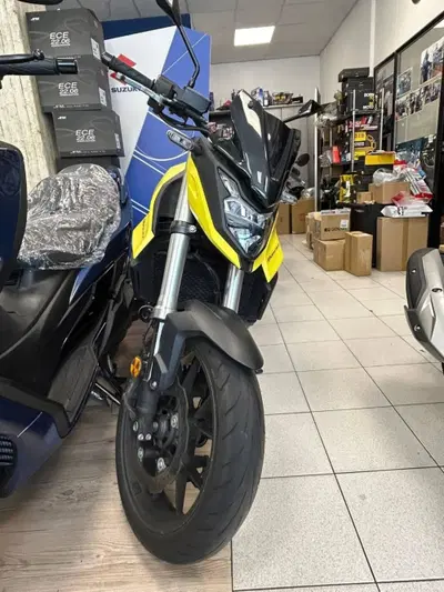 Honda CB 750 Hornet (2023 - 24) usata