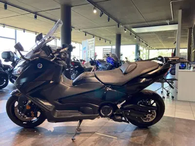 Yamaha T-Max 560 Tech Max (2022 - 24) usata