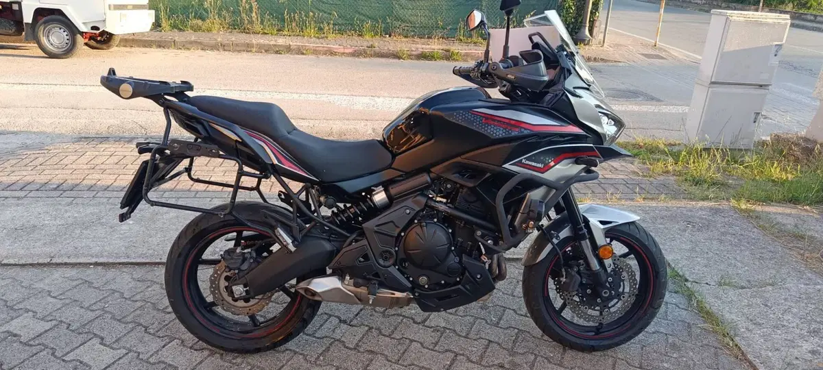 Kawasaki Versys 650 (2021 - 24) (2)