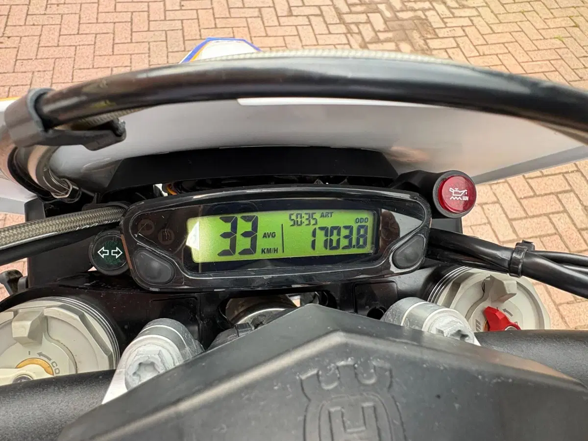 Husqvarna TE 300 Heritage (2023) (5)
