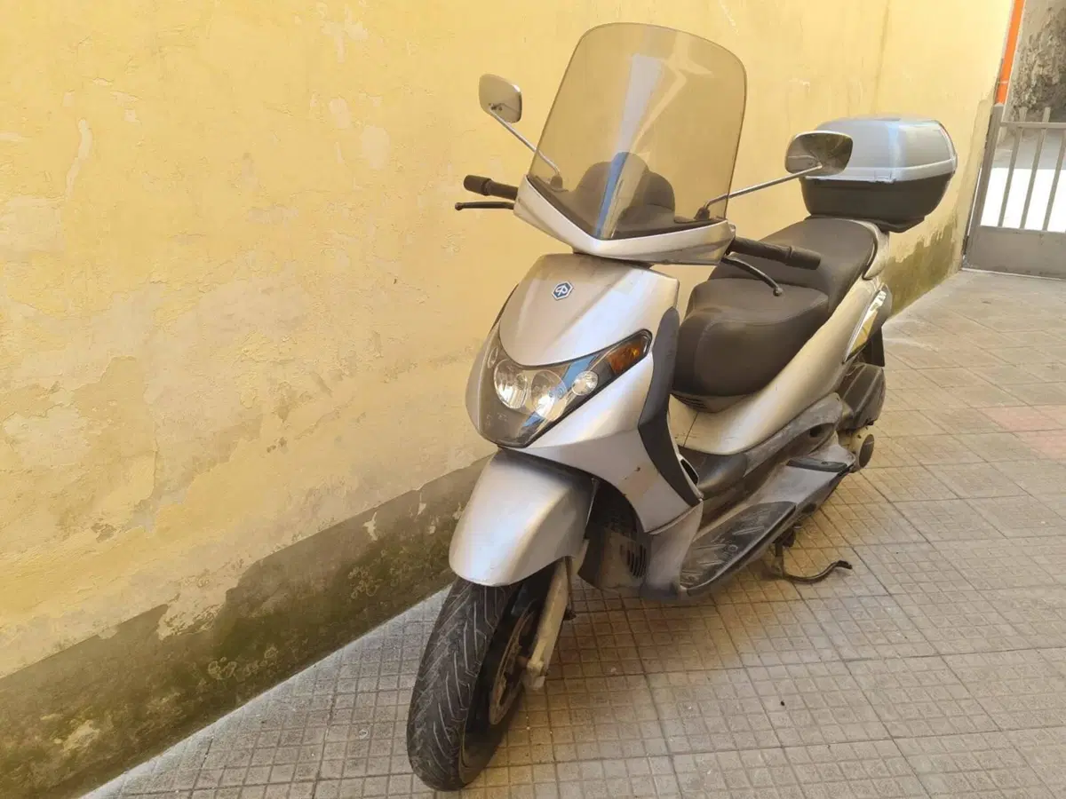 Piaggio Beverly 250 (2004 - 05)