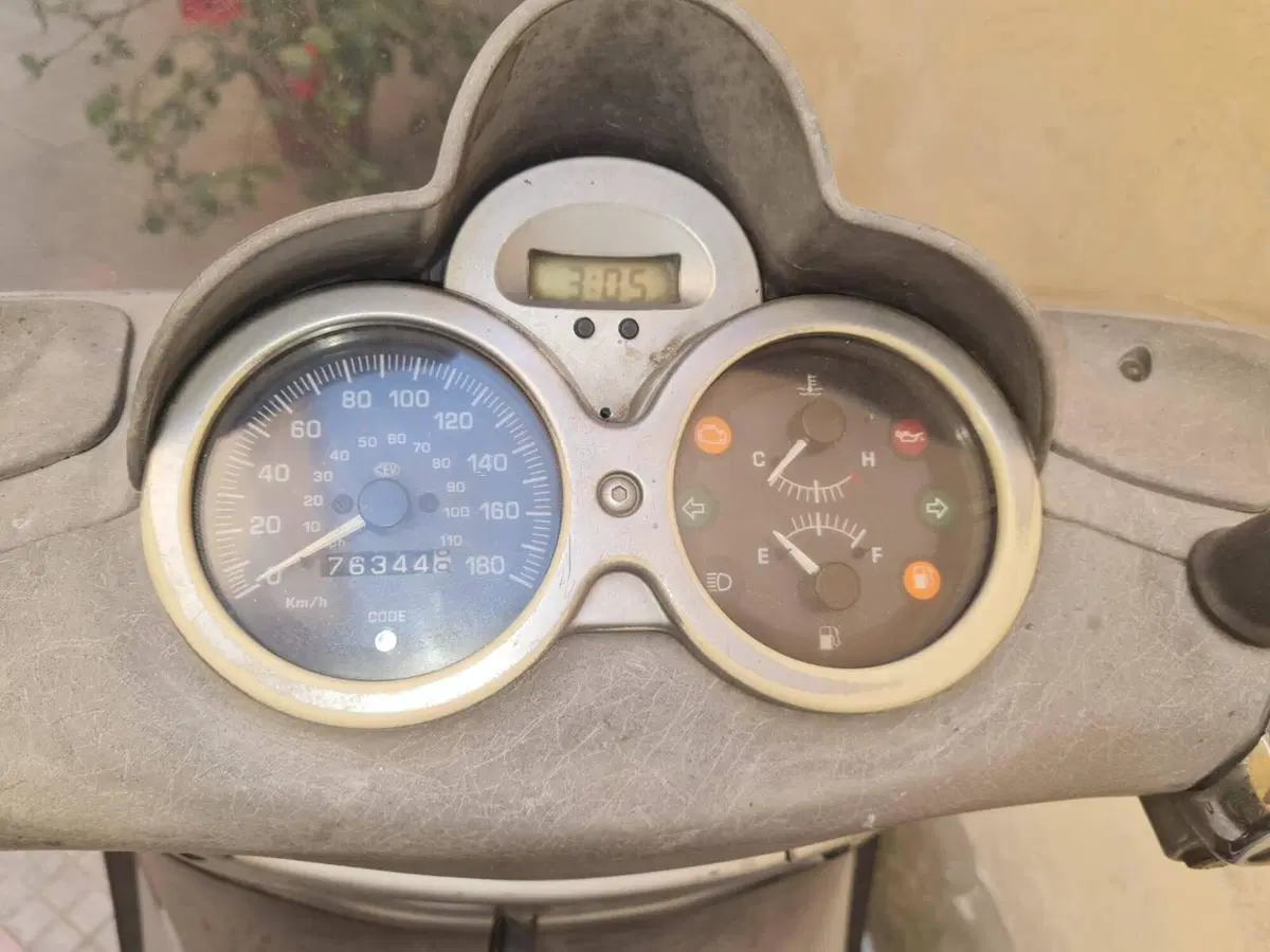 Piaggio Beverly 250 (2004 - 05) (4)