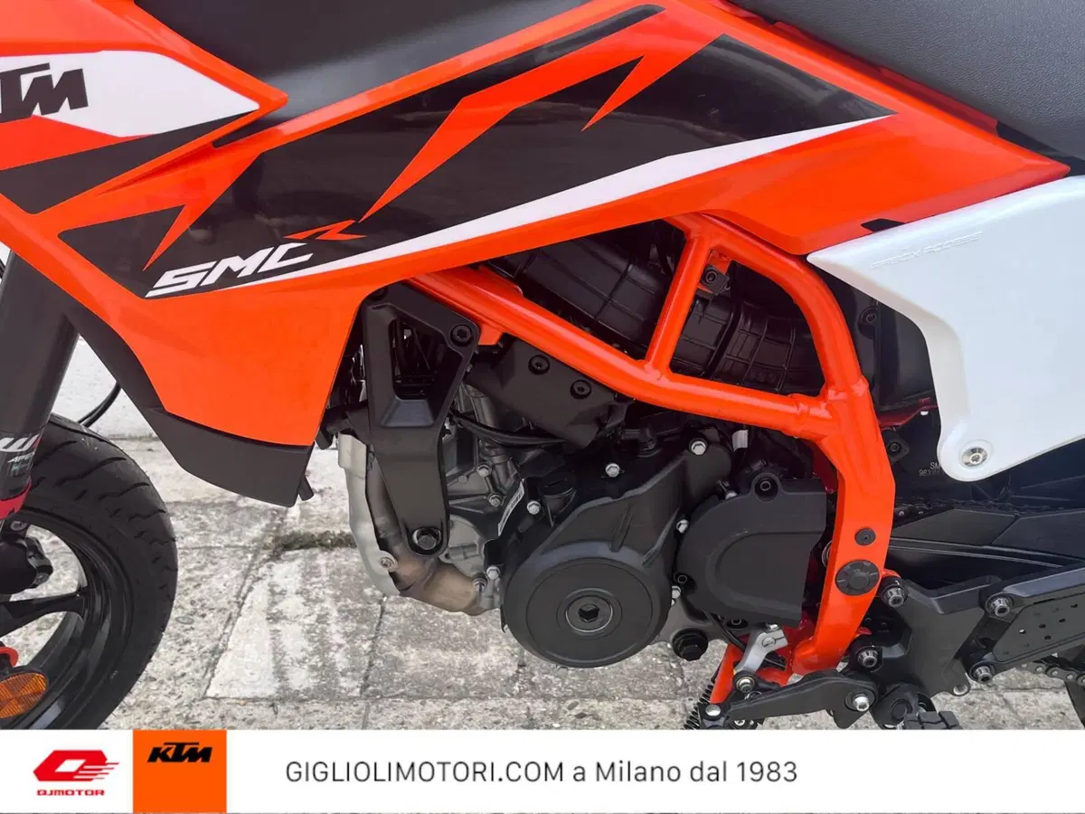 KTM 125 SMC R (2025 - 26) (4)
