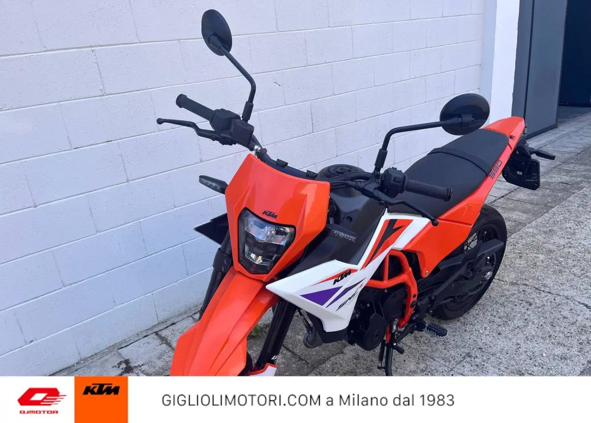 KTM 390 SMC R (2025 - 26) (4)