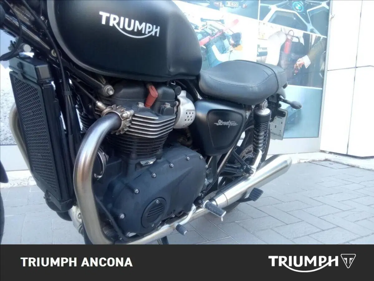 Triumph Street Twin 900 (2017 - 18) (3)