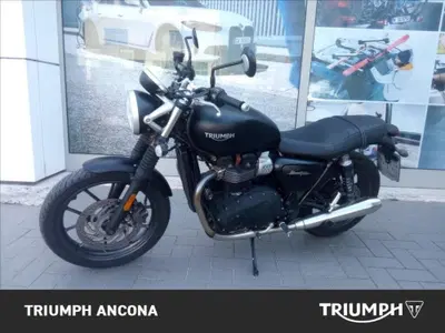 Triumph Street Twin 900 (2017 - 18) usata