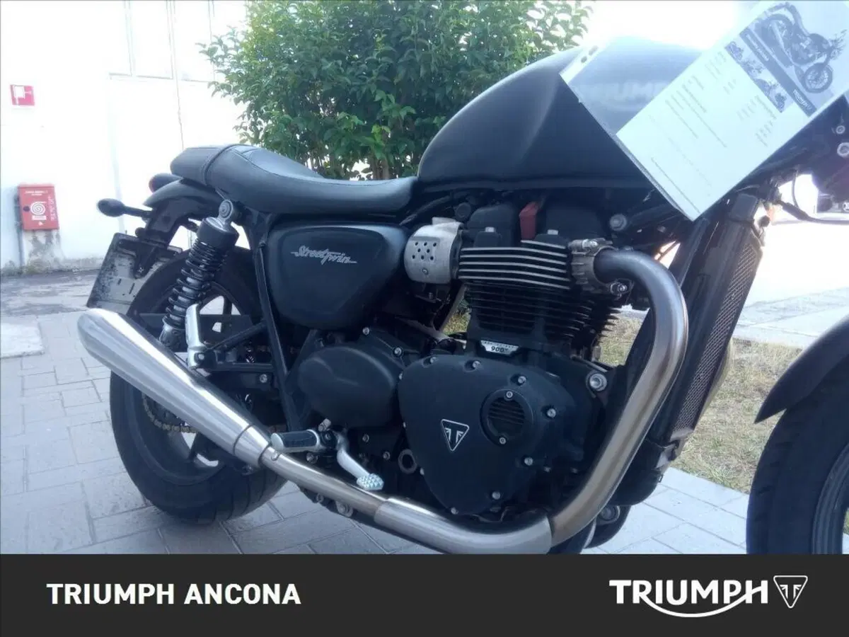 Triumph Street Twin 900 (2017 - 18) (6)