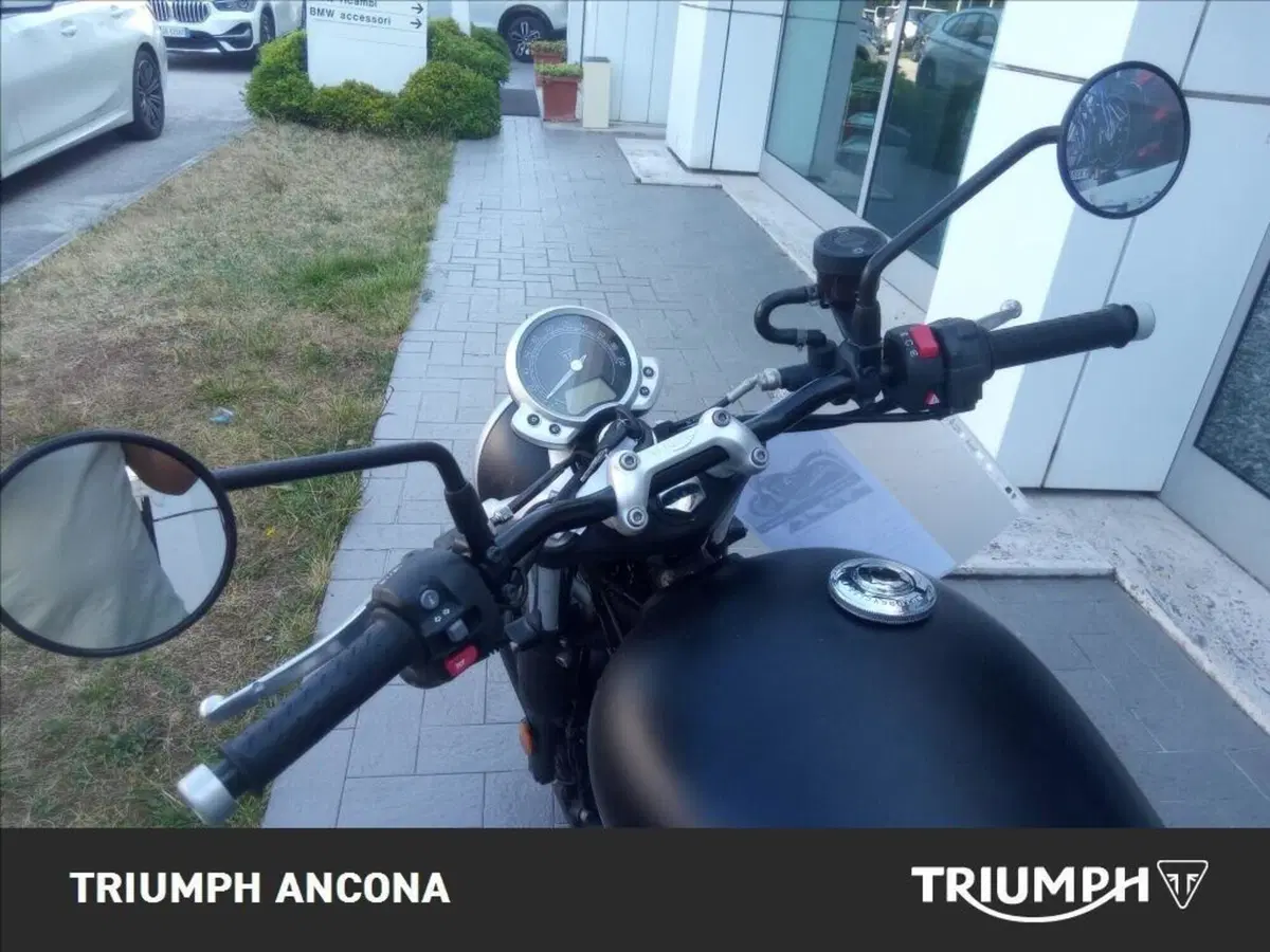 Triumph Street Twin 900 (2017 - 18) (7)