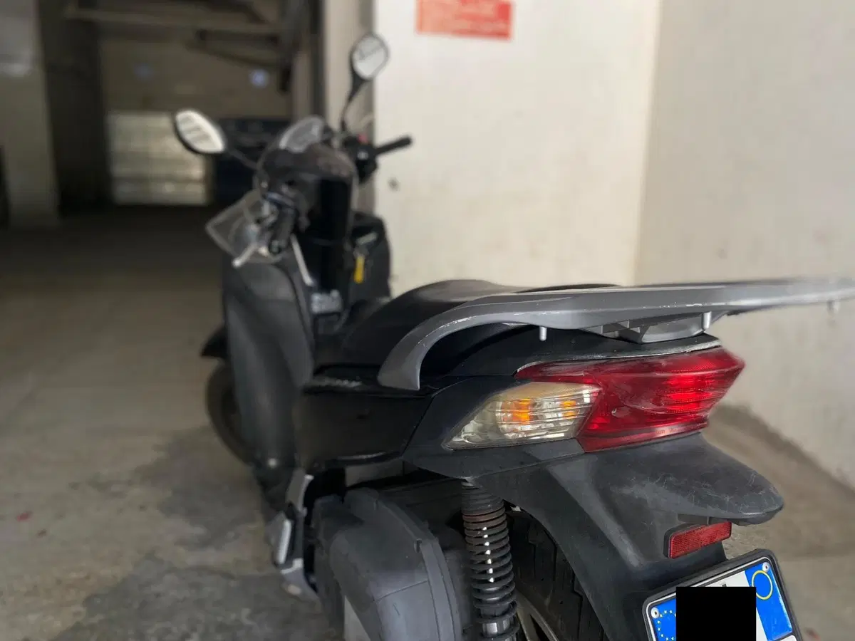 Honda SH 300 i (2011 - 14) (6)