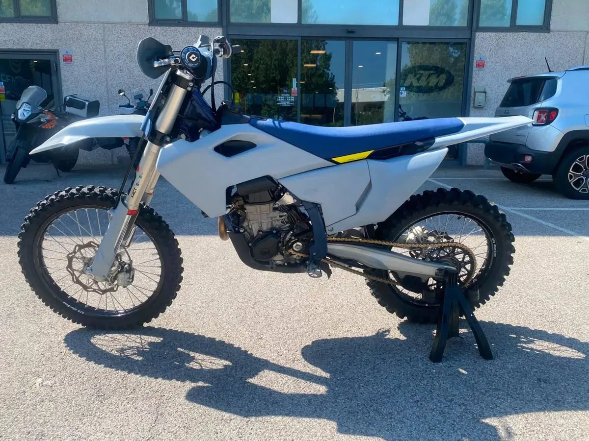 Husqvarna FC 450 (2023) (2)