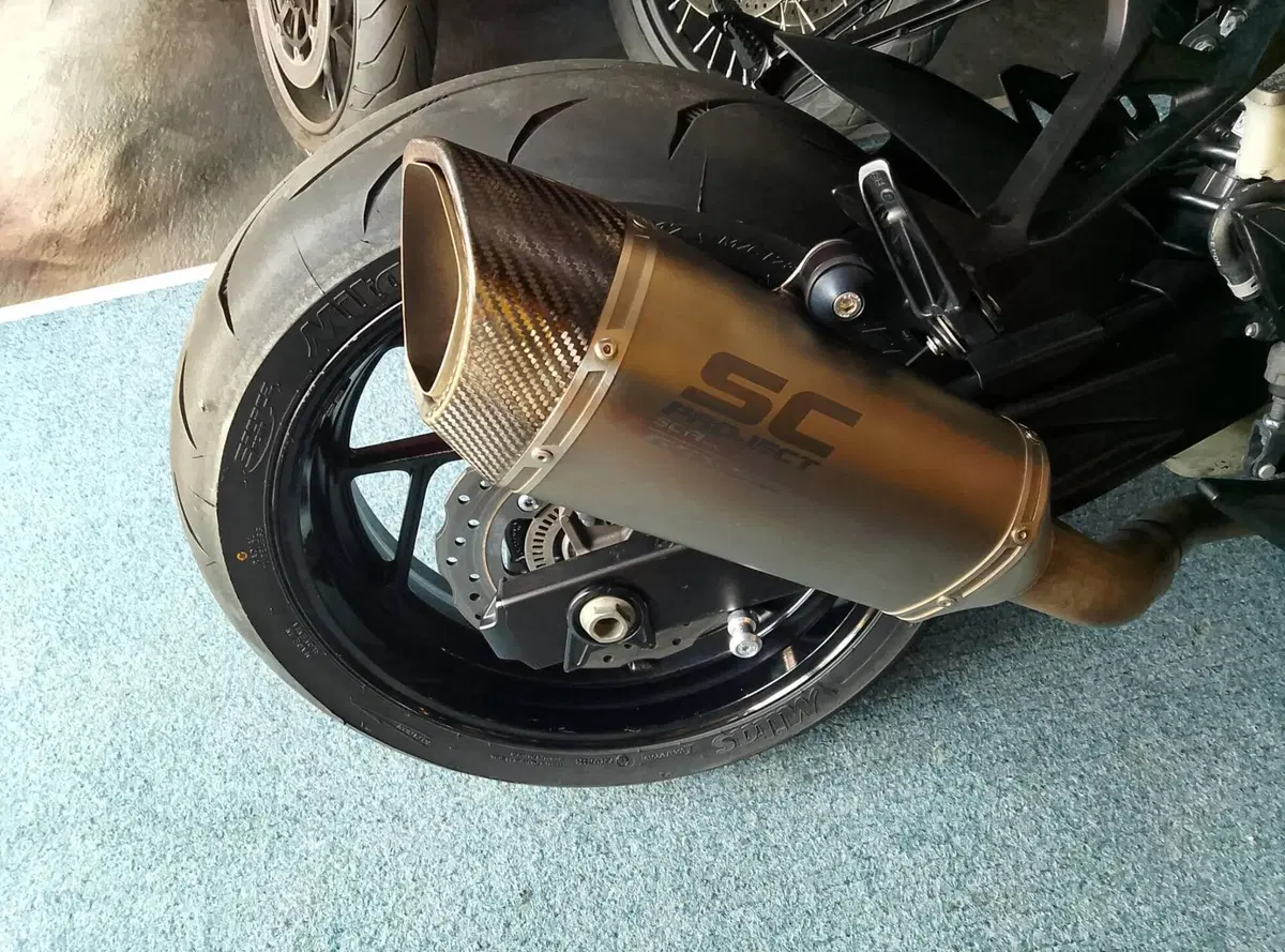 Suzuki GSX R 750 (2011 - 17) (12)