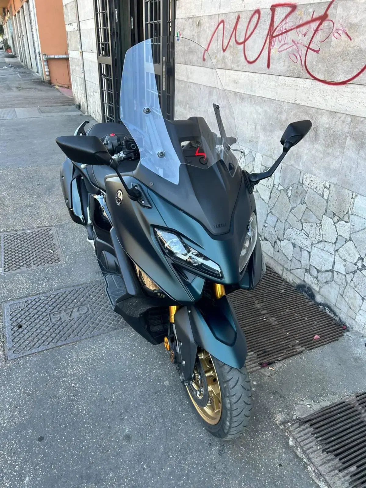 Yamaha T-Max 560 Tech Max (2022 - 24) (6)