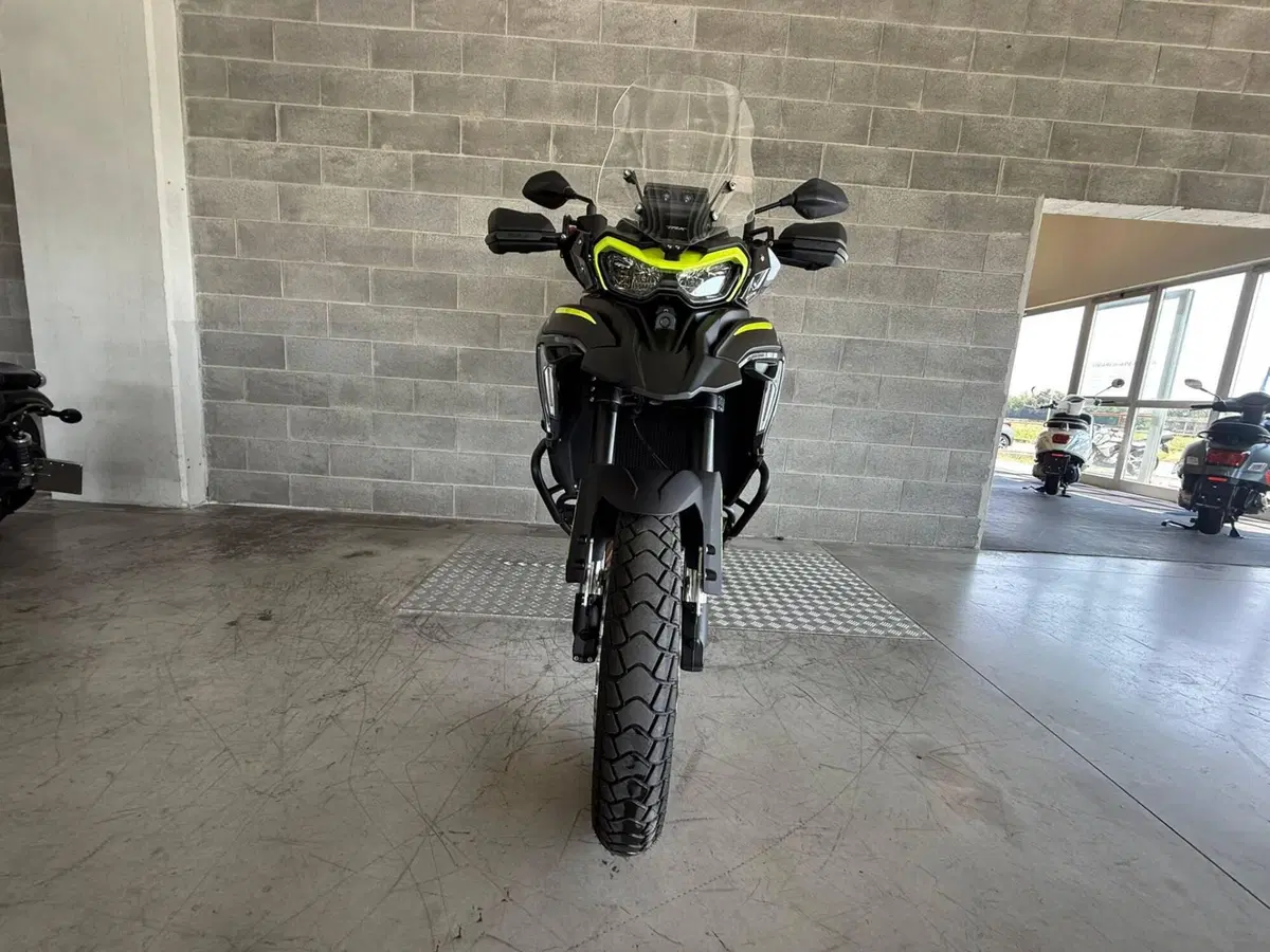 Benelli TRK 702X (2023 - 25) (2)