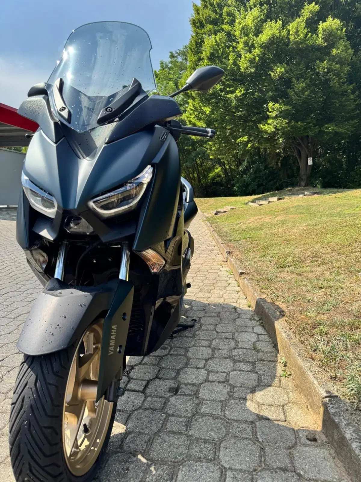 Yamaha X-Max 300 Tech Max (2021 - 24) (3)