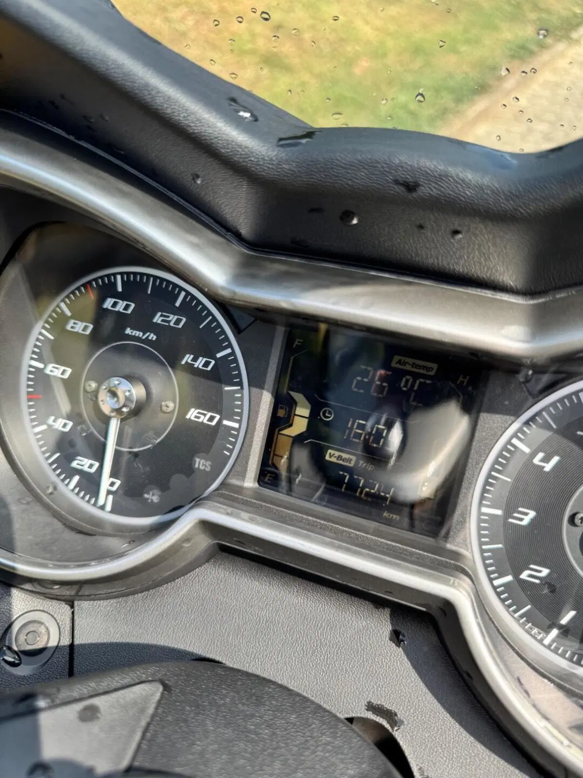 Yamaha X-Max 300 Tech Max (2021 - 24) (6)