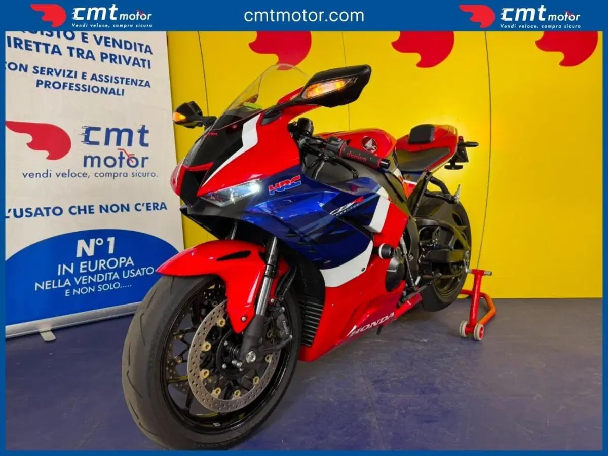Honda CBR 1000 RR-R Fireblade (2020 - 21) (2)