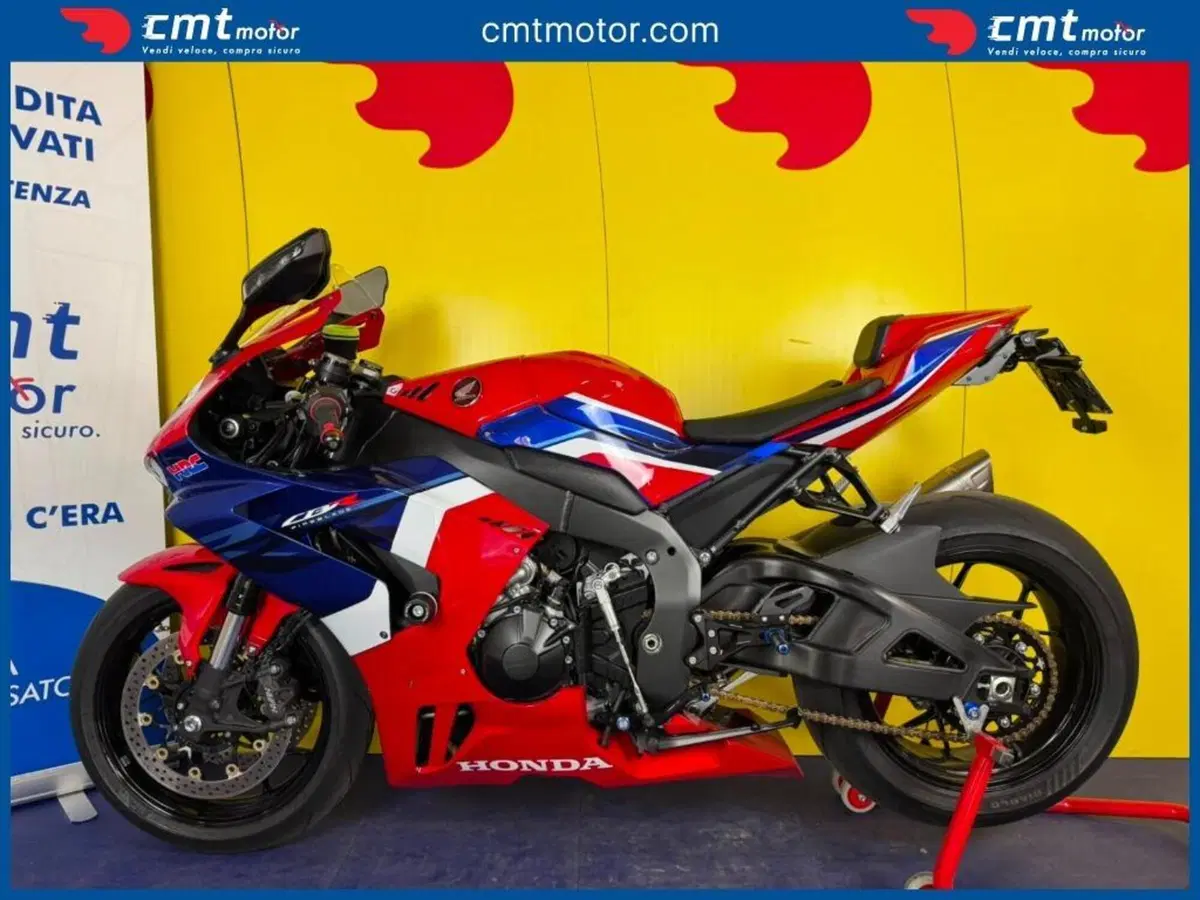 Honda CBR 1000 RR-R Fireblade (2020 - 21) (3)
