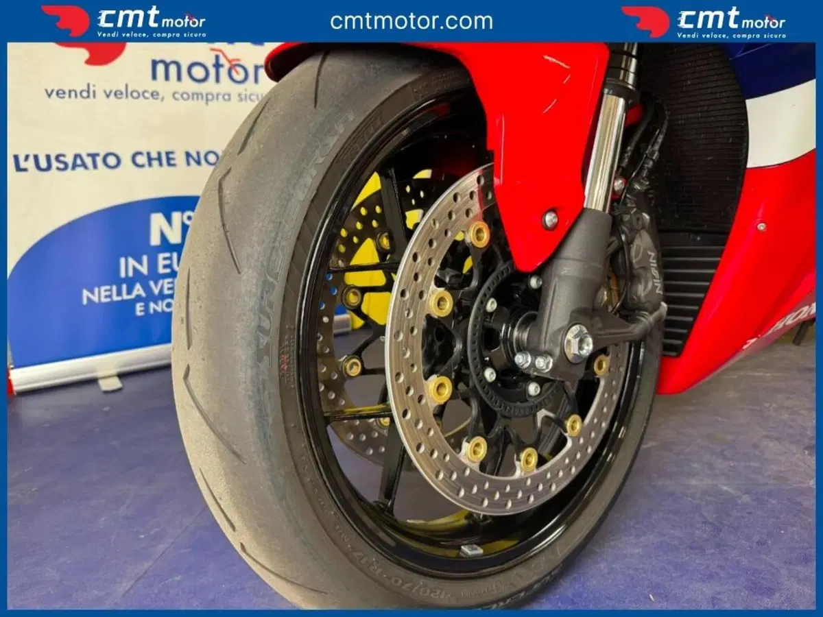 Honda CBR 1000 RR-R Fireblade (2020 - 21) (7)