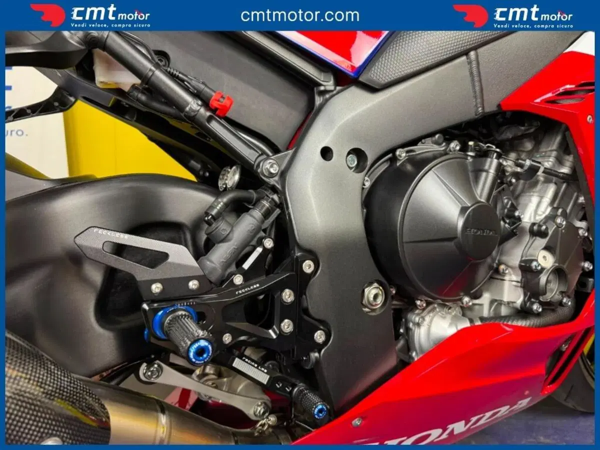 Honda CBR 1000 RR-R Fireblade (2020 - 21) (11)