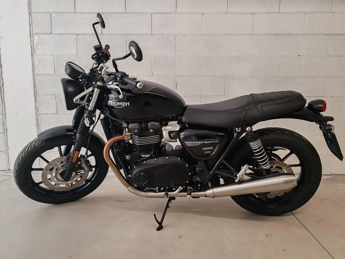Triumph Speed Twin 900 (2023 - 24) (2)