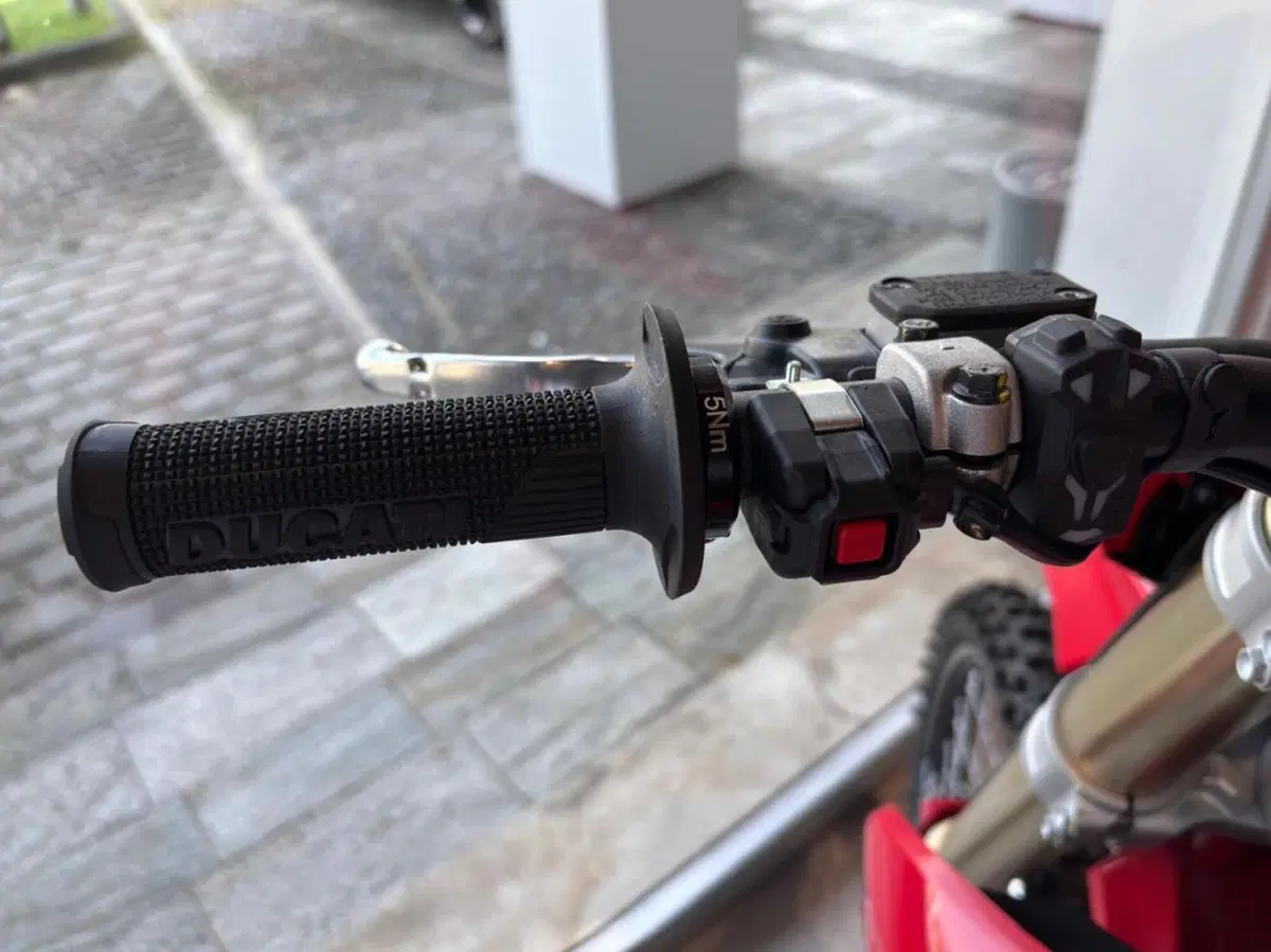 Ducati Desmo450 MX (2026) (10)