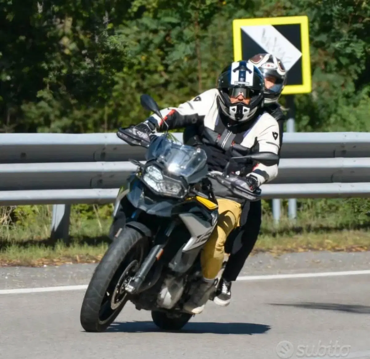 Bmw F 750 GS Edition 40 Years GS (2021) (5)