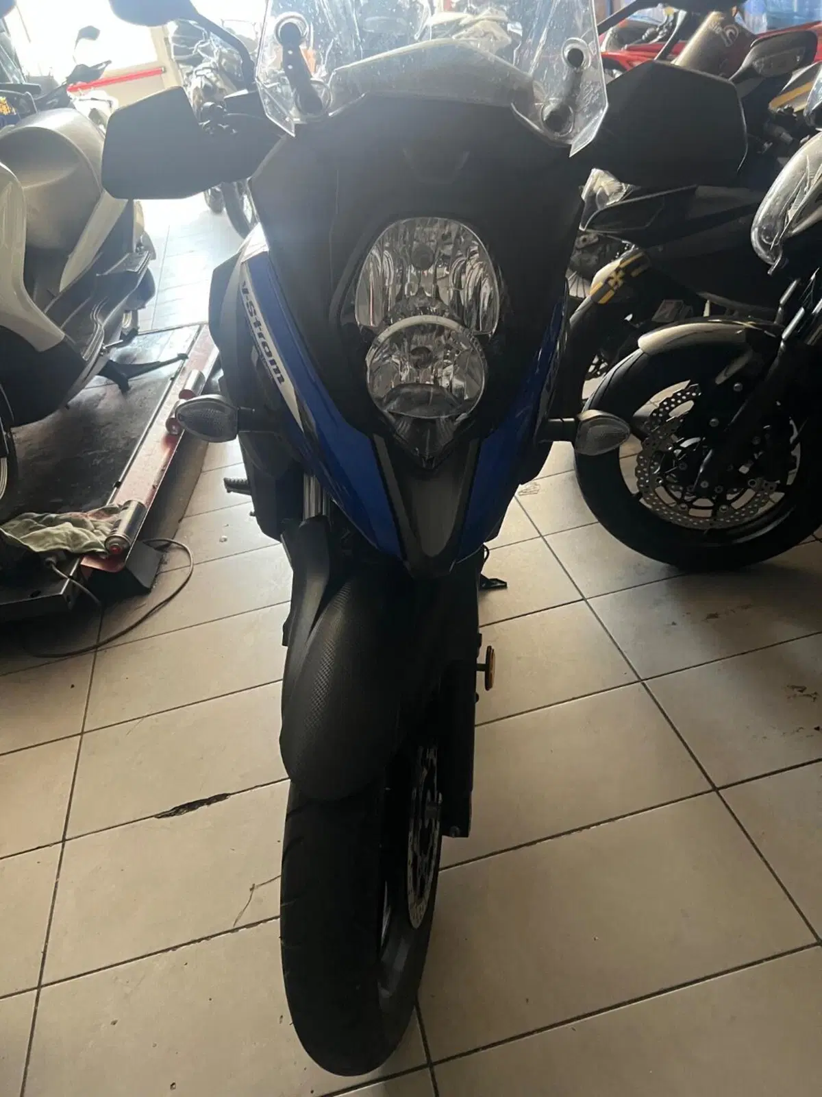 Suzuki V-Strom 650 (2021 - 25) (2)
