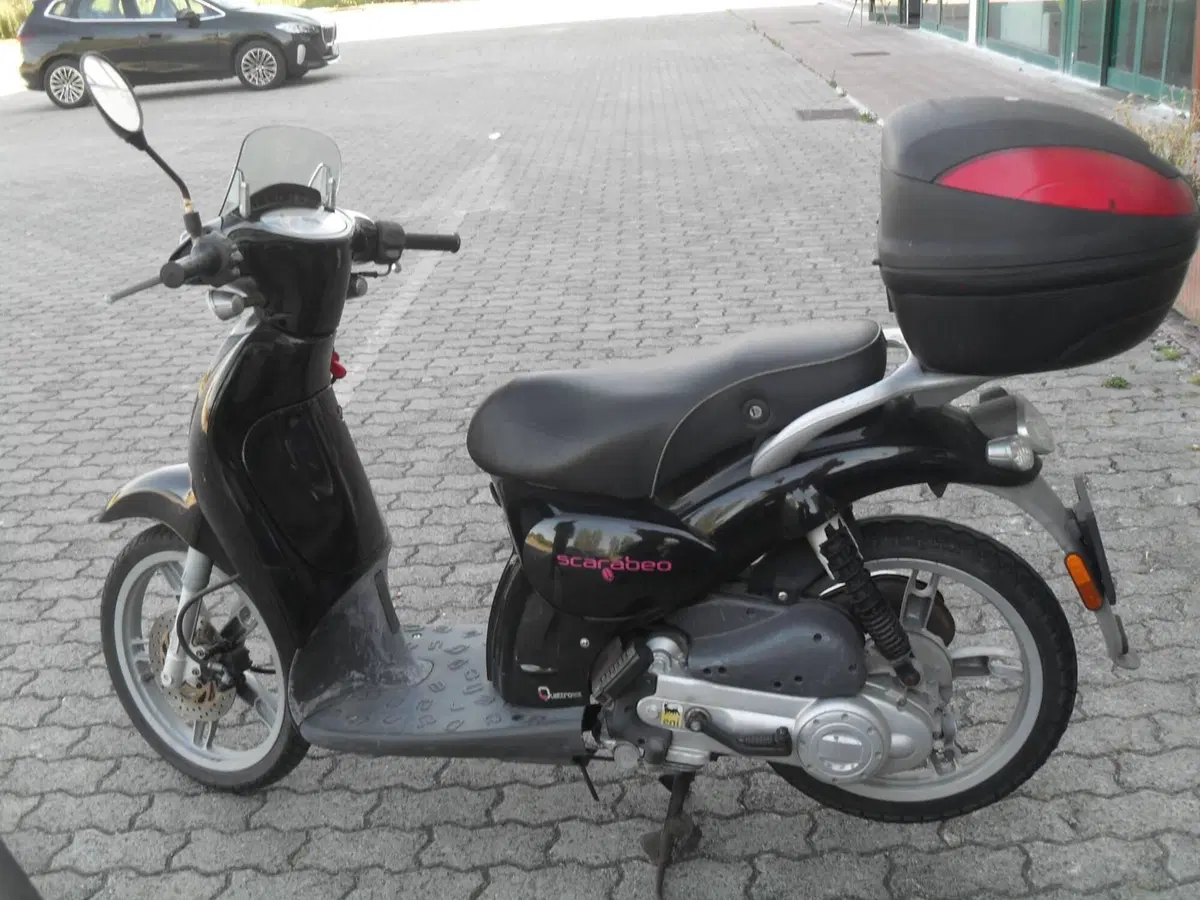Aprilia Scarabeo 50 4t 4V (2009 - 17) (2)