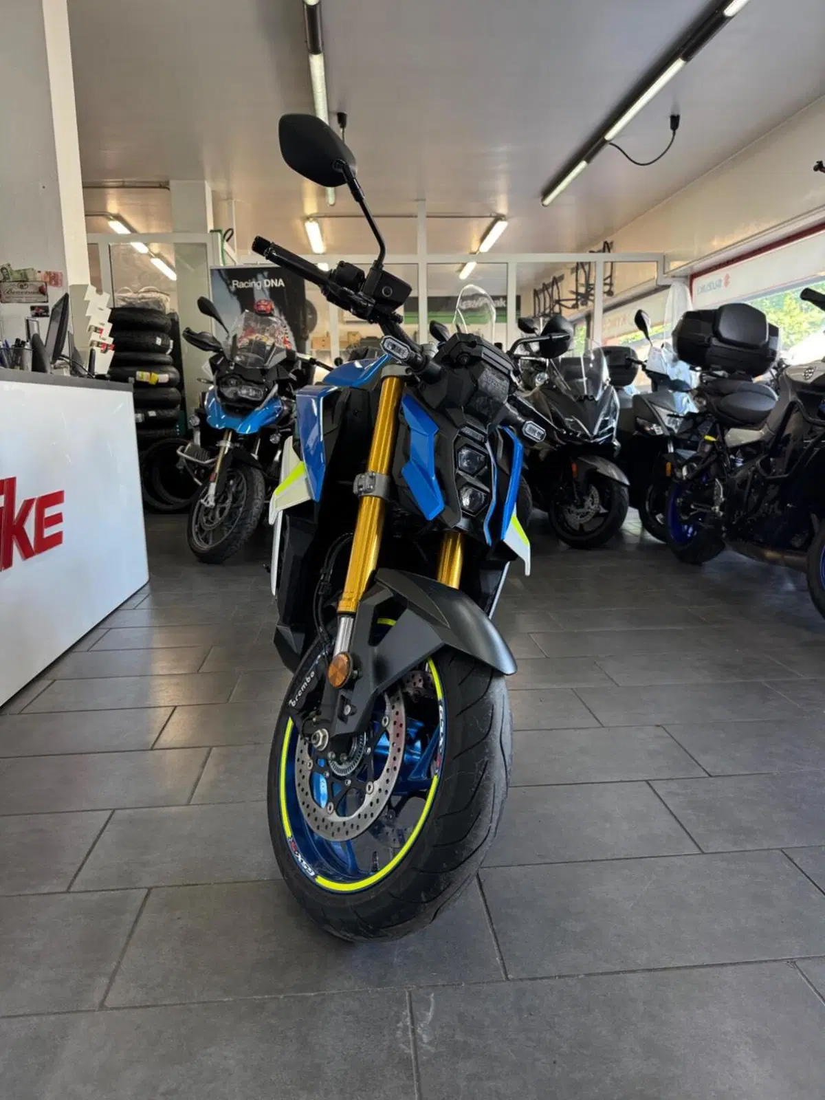 Suzuki GSX-S1000 (2021 - 25) (3)