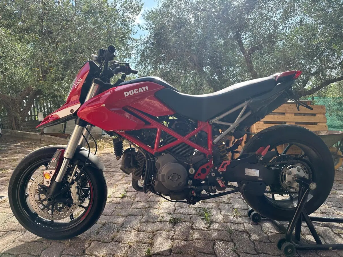 Ducati Hypermotard 796 (2012) (3)