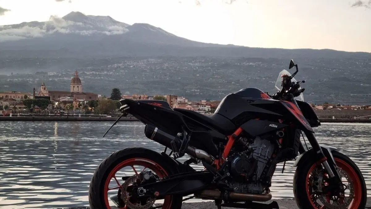 KTM 890 Duke R (2022 - 23) (4)