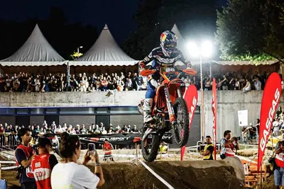 EnduroGP26 #9 Portogallo2 D1. Il treno Josep Garcia &egrave; ripartito [VIDEO]