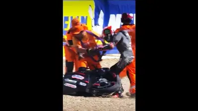 MotoGP 2026. GP della Repubblica Ceca a Brno. Schiaffo a un marshall, Marco Bezzecchi sospeso, GP finito per lui [VIDEO]