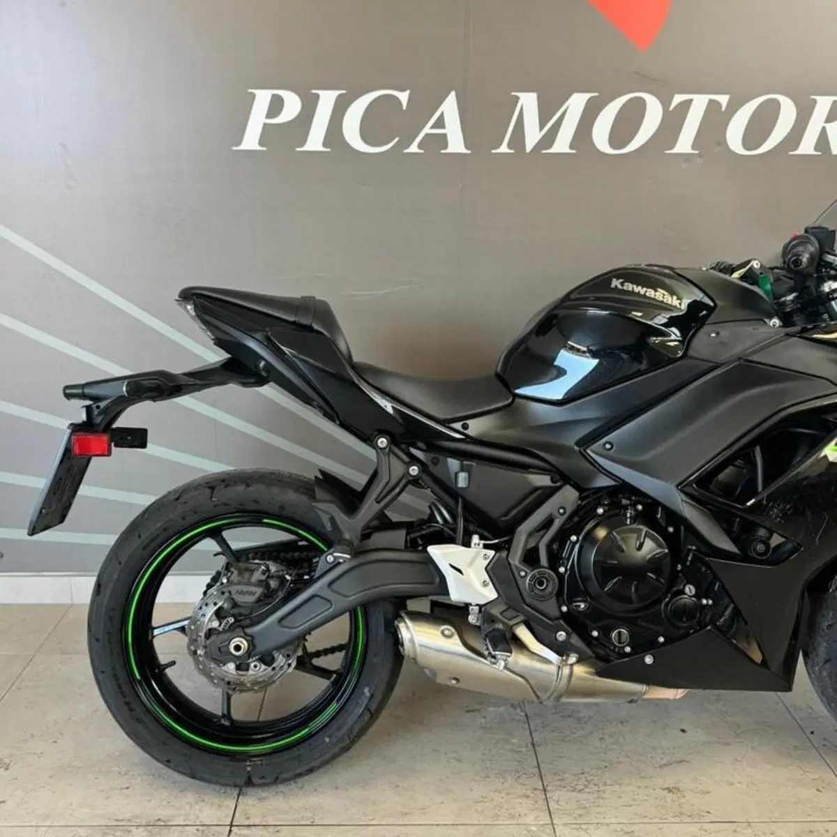 Kawasaki Ninja 650 (2021 - 24) (2)