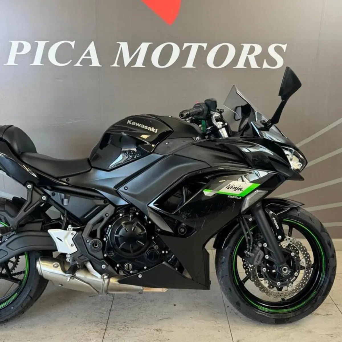 Kawasaki Ninja 650 (2021 - 24) (3)