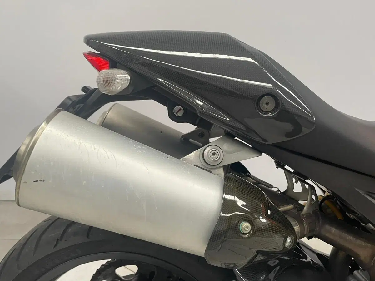 Ducati Monster 696 (2008 - 13) (26)