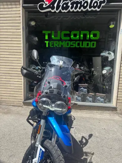 Moto Guzzi V85 TT Evocative Graphics (2021 - 23) usata