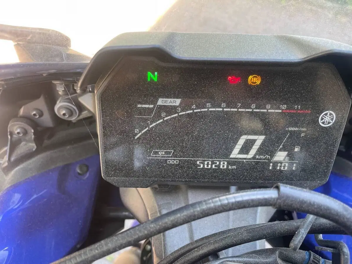 Yamaha YZF R7 (2021 - 25) (2)