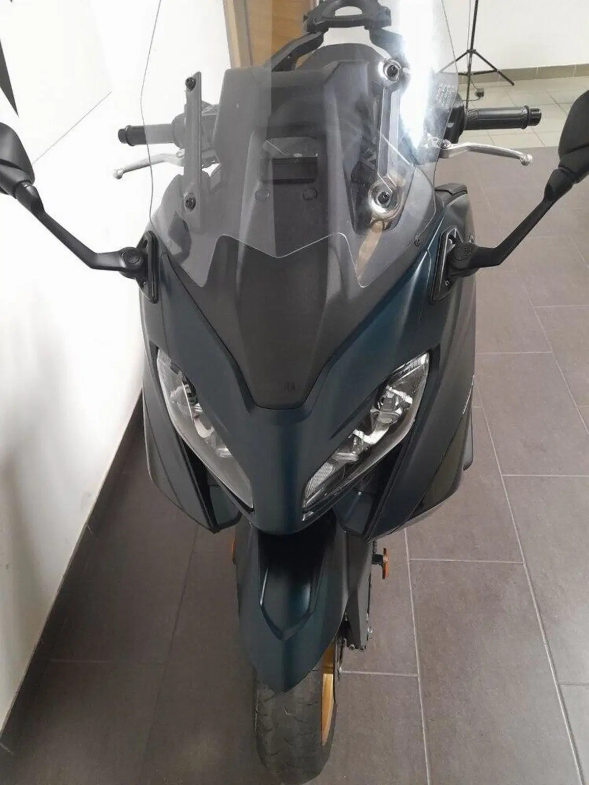 Yamaha T-Max 560 Tech Max (2022 - 24) (2)