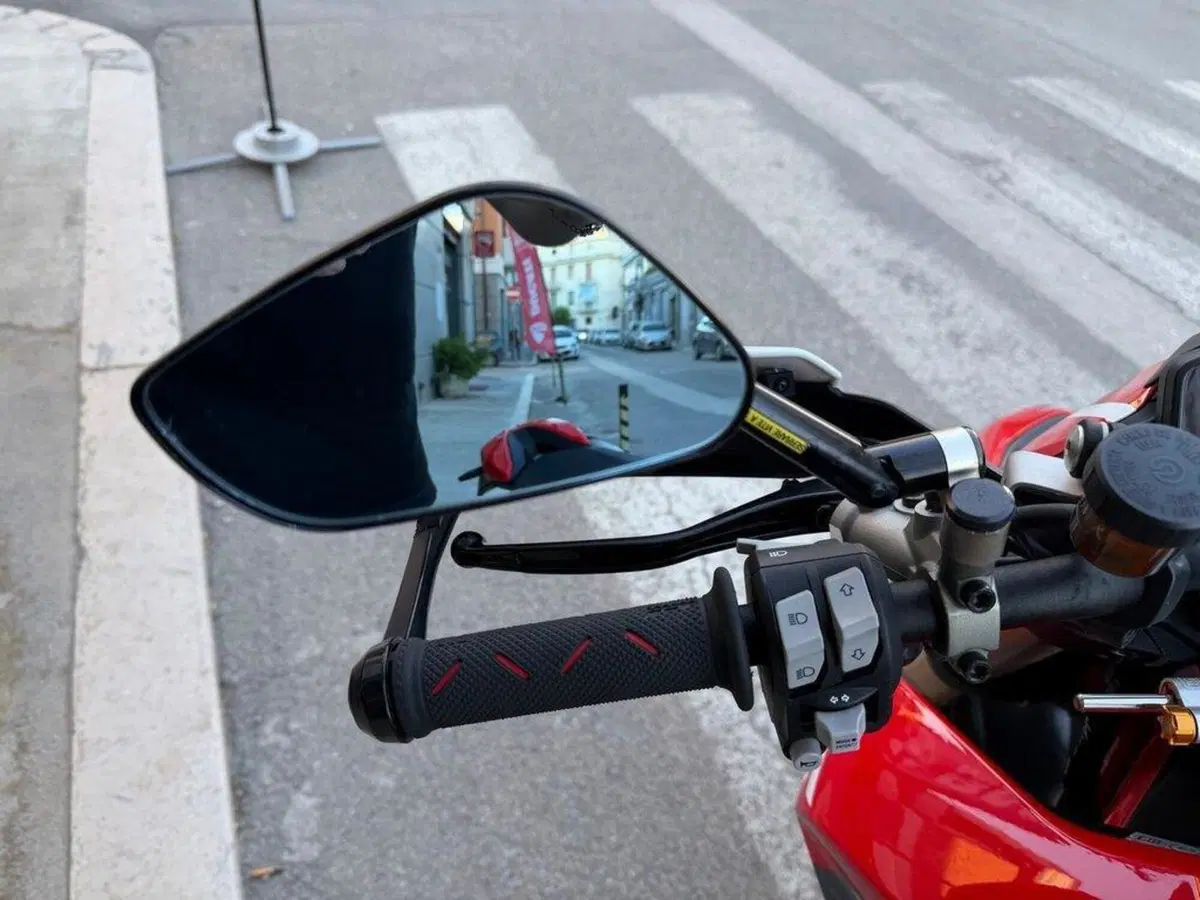 Ducati Hypermotard 950 SP (2022 - 25) (9)