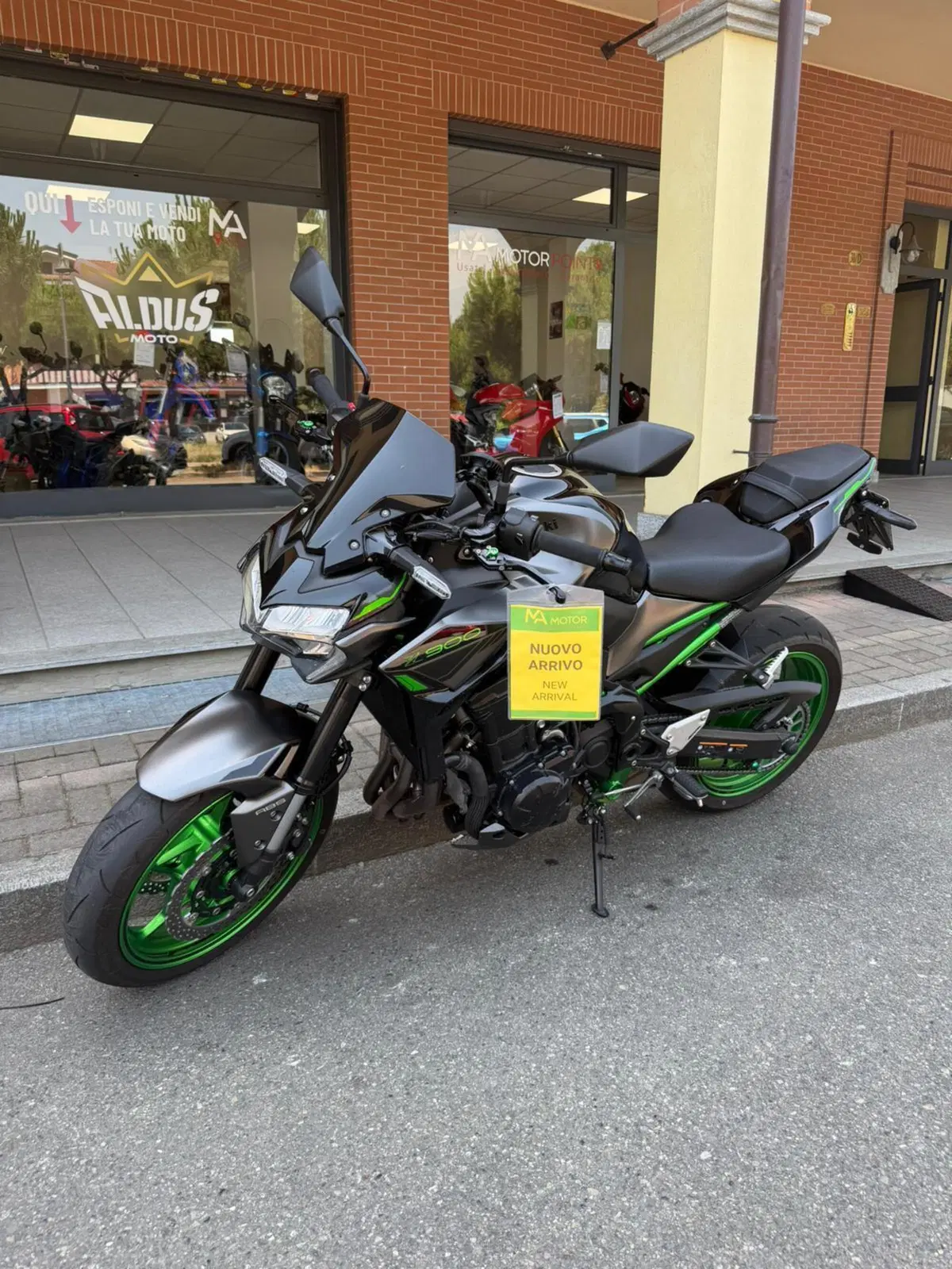 Kawasaki Z 900 (2021 - 24) (3)