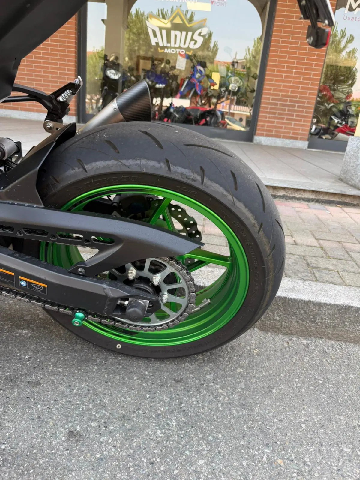 Kawasaki Z 900 (2021 - 24) (5)
