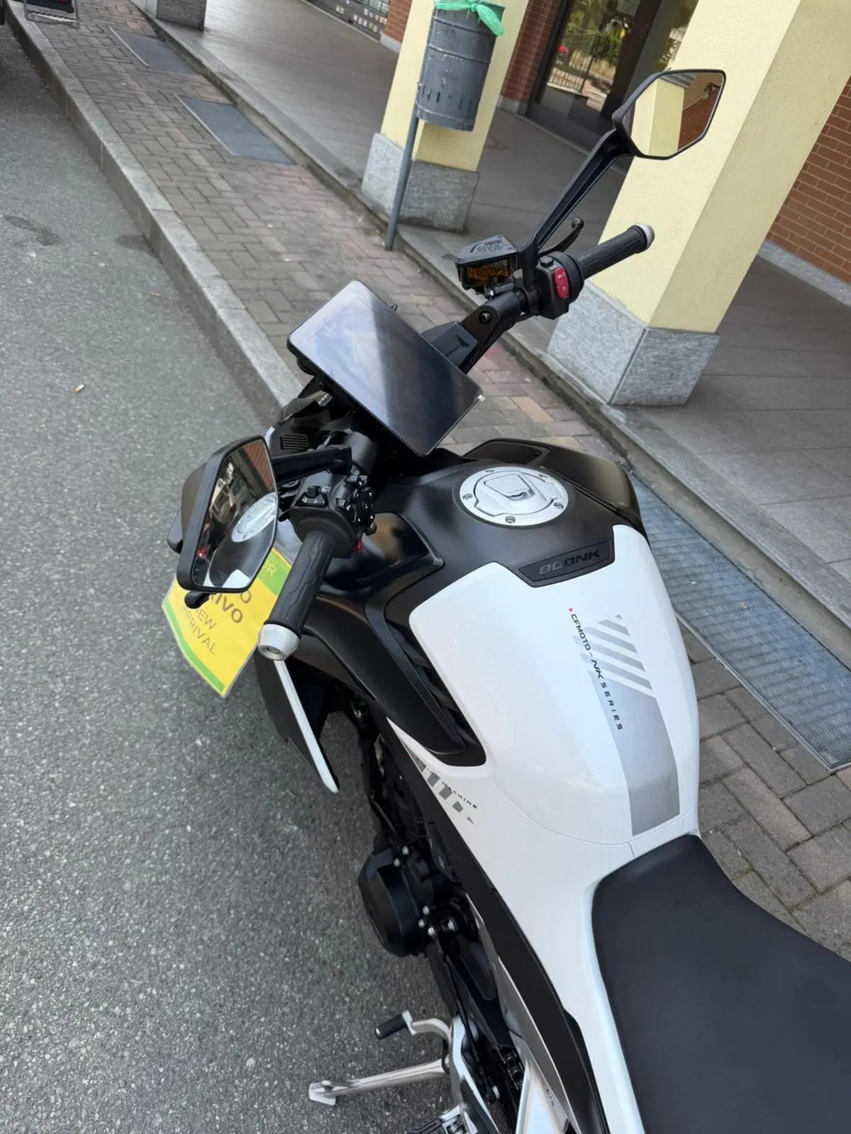 CFMOTO 800NK Advanced (2023 - 26) (7)