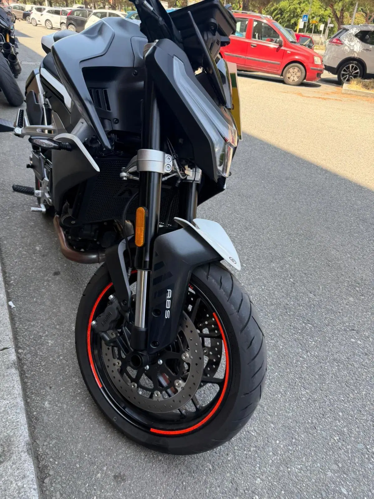 CFMOTO 800NK Advanced (2023 - 26) (9)